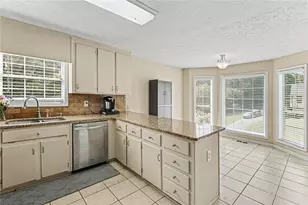 829 Dunes Way, Austell, GA 30106 - Photo 10