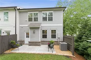 318 Niles Ct, Marietta, GA 30060 - Photo 2