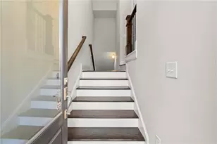1372 Doublegate Dr, Atlanta, GA 30319 - Photo 2