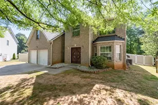 385 Kentwood Springs Dr, Hampton, GA 30228 - Photo 4