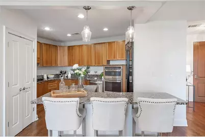 2881 Peachtree Road NE #702, Atlanta, GA 30305 - Photo 10