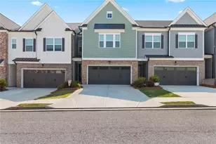 5437 Maple Grv Ln, Flowery Branch, GA 30542 - Photo 2