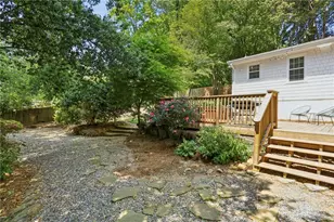 1680 Bristol Dr, Atlanta, GA 30329 - Photo 20