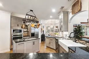 2641 Waters Edge Dr, Gainesville, GA 30504 - Photo 10