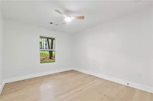 1542 Lavista Rd, Atlanta, GA 30329 - Photo 16