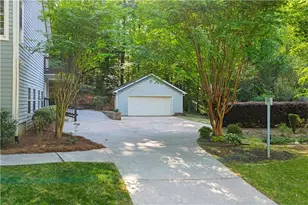 4520 Forest Green Dr, Sugar Hill, GA 30518 - Photo 2
