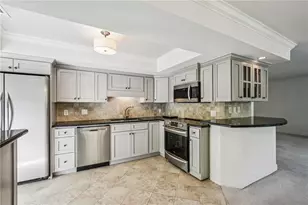 25316 Plantation Dr NE, Atlanta, GA 30324 - Photo 12