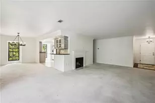 25316 Plantation Dr NE, Atlanta, GA 30324 - Photo 4