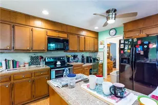 2123 Pinehurst Ln, Snellville, GA 30078 - Photo 10