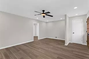 520 Stonewood Dr, Stone Mountain, GA 30087 - Photo 10