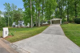 1860 Twin Branch Dr, Marietta, GA 30062 - Photo 2