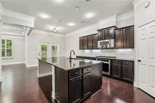127 Barkley Ln, Atlanta, GA 30328 - Photo 12