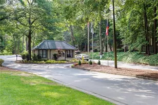 82 Montre Square NW, Atlanta, GA 30327 - Photo 6