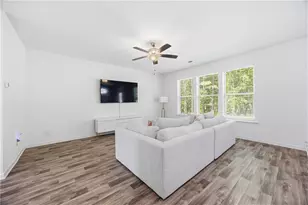 1110 Burgundy Dr, Griffin, GA 30223 - Photo 6