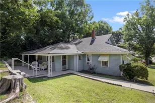 310 Georgia Ave, Summerville, GA 30747 - Photo 2