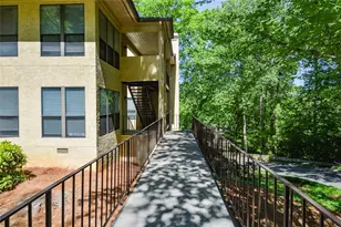 607 Lismore SE, Smyrna, GA 30080 - Photo 4
