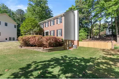 3057 Bunker Hill Circle, Marietta, GA 30062 - Photo 4