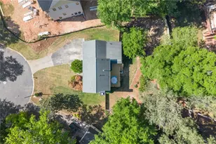 3057 Bunker Hill Cir, Marietta, GA 30062 - Photo 6
