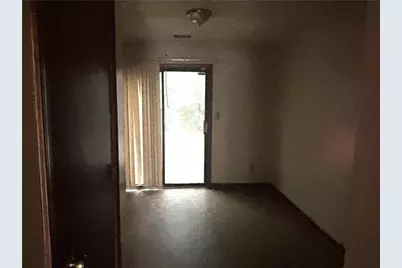 906 Silverwood Drive, Atlanta, GA 30349 - Photo 6