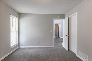 2466 Fairway Cir SW, Atlanta, GA 30331 - Photo 14