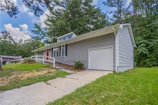 2466 Fairway Cir SW, Atlanta, GA 30331 - Photo 2