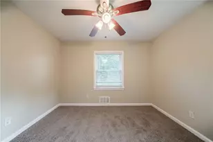 3185 Bluebird Ln, Decatur, GA 30032 - Photo 14