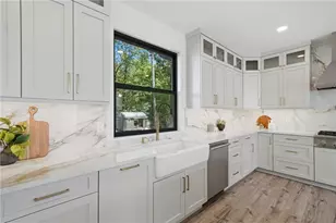 419 Westside Dr, Roswell, GA 30075 - Photo 18