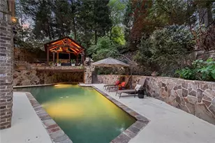 738 Wildwood Rd, Atlanta, GA 30324 - Photo 2