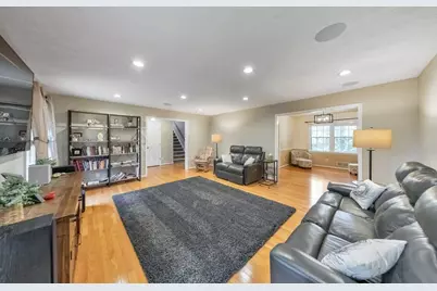 2711 Georgian Court, Marietta, GA 30068 - Photo 12
