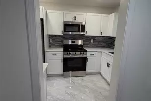 2250 Kings Gate Circle, Snellville, GA 30078 - Photo 8