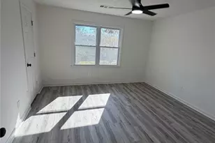 2250 Kings Gate Circle, Snellville, GA 30078 - Photo 18