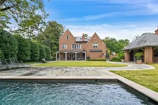 369 Pine Tree Dr NE, Atlanta, GA 30305 - Photo 2