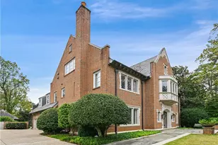 369 Pine Tree Dr NE, Atlanta, GA 30305 - Photo 4