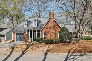615 Roswell Green Ln, Roswell, GA 30075 - Photo 2
