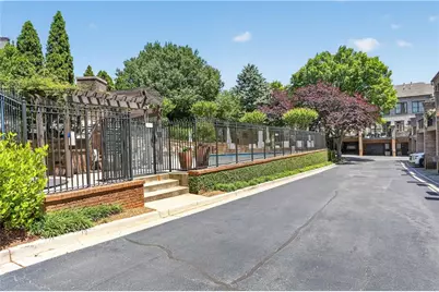 3552 Roswell Road NW, Atlanta, GA 30305 - Photo 32