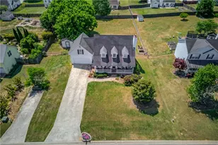 204 Angie Way, Bethlehem, GA 30620 - Photo 2
