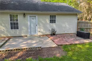 40 Mimosa Dr, Winder, GA 30680 - Photo 8