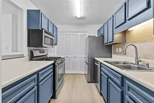 204 Berkeley Woods Dr, Duluth, GA 30096 - Photo 10