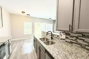168 Brookview Dr, Riverdale, GA 30274 - Photo 6
