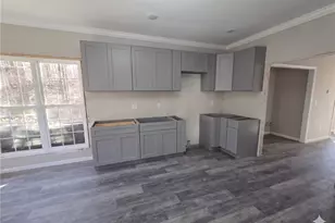 987 N Eugenia Pl NW, Atlanta, GA 30318 - Photo 10