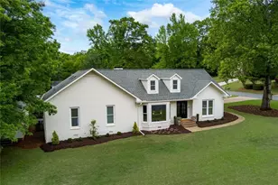 945 Hidden Hollow Dr, Marietta, GA 30068 - Photo 2