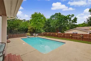 945 Hidden Hollow Dr, Marietta, GA 30068 - Photo 54