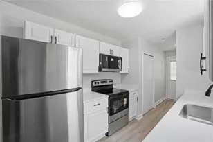 9127 Clubhouse Dr, Riverdale, GA 30274 - Photo 10