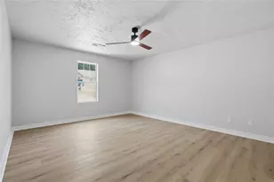 9127 Clubhouse Dr, Riverdale, GA 30274 - Photo 12