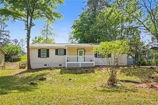 1236 Woodbridge Dr NE, Conyers, GA 30012 - Photo 4