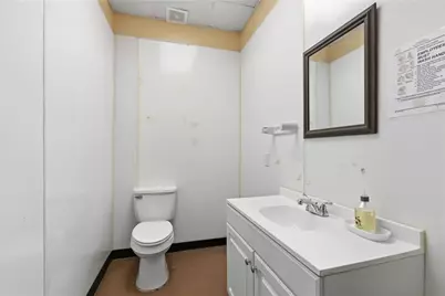 124 Clarkesville Plaza #STE A & B, Clarkesville, GA 30523 - Photo 14