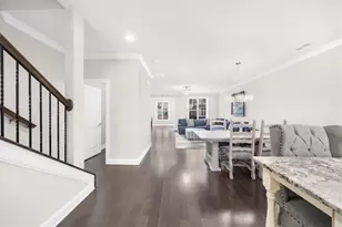 1097 Township Square, Alpharetta, GA 30022 - Photo 12