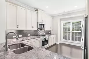1097 Township Square, Alpharetta, GA 30022 - Photo 6