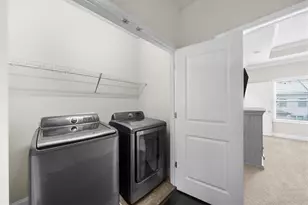 1097 Township Square, Alpharetta, GA 30022 - Photo 30