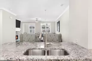 1097 Township Square, Alpharetta, GA 30022 - Photo 10